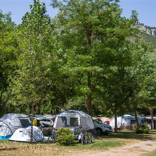 3 star campsite by the river in Millau
